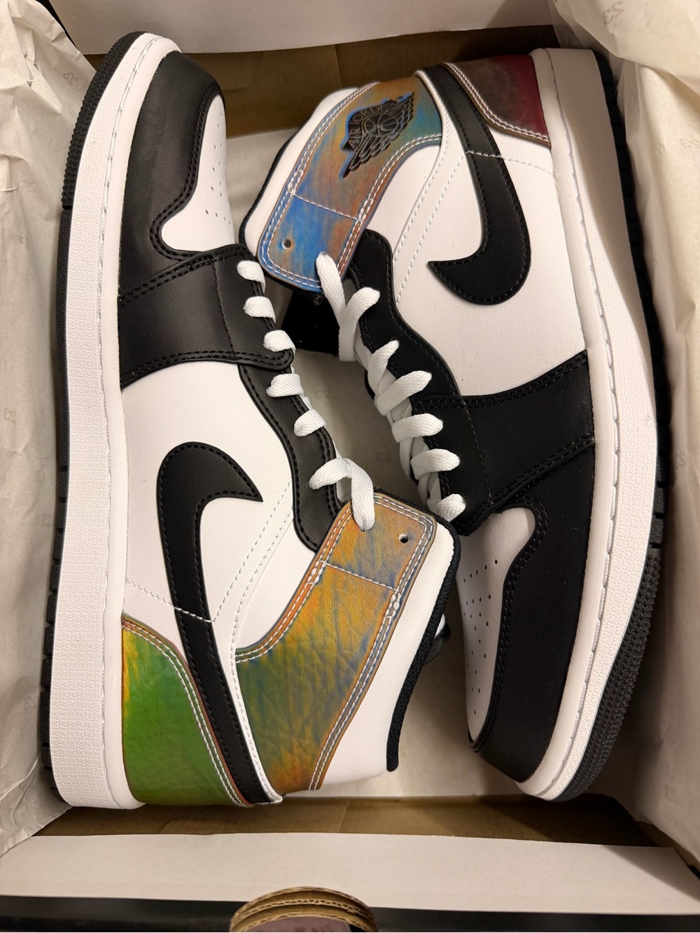 Jordan Air Jordan 1 Mid SE White/Black Box Label